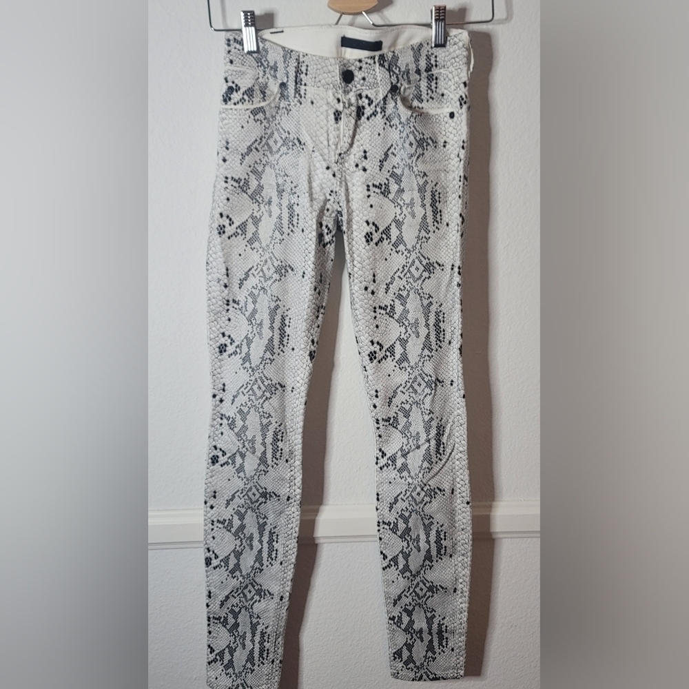 7 For All Man Kind Animal Print Skinny Jeans Petite Size 23